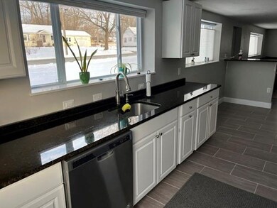 19 Holmes Terrace, Whitman, MA 02382 - photo 3