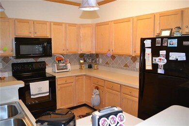 The kitchen is fully equipped! Plenty of space in 