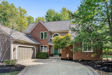 220 Woodedge Cir E, Powell, OH 43065 - photo 2