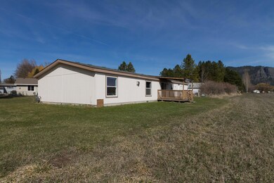 713 Victoria Ct, Chewelah, WA 99109 - photo 3