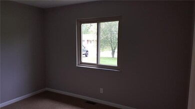 105 E Maple St, Roachdale, IN 46172 - photo 3