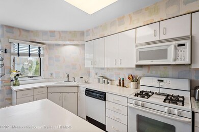Kitchen1b