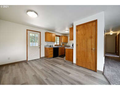 510 S Chehalem St, Newberg, OR 97132 - photo 4