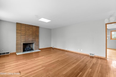 1607 Herr Ln, Louisville, KY 40222 - photo 4