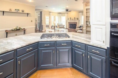 Gas cooktop features a telescopic downdraft