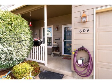 609 Hampton Ln, Newberg, OR 97132 - photo 2