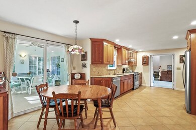 4 Jonathans Way, Upton, MA 01568 - photo 6