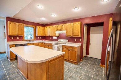 22 Alison Dr, Seabrook, NH 03874 - photo 5