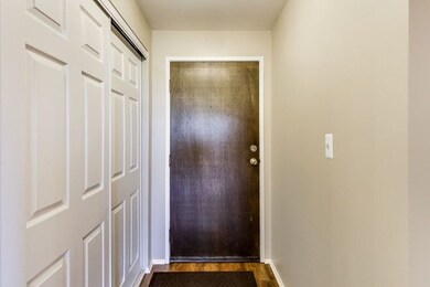 960 S River Rd, Des Plaines, IL 60016 - photo 3