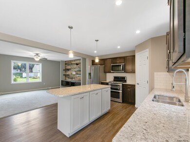 6 Preston Ct, Gansevoort, NY 12831 - photo 3