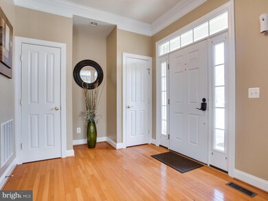 9202 Treasure Oak Ct, Lorton, VA 22079 - photo 3