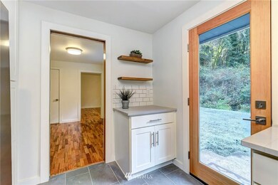 1010 Main St, Edmonds, WA 98020 - photo 5