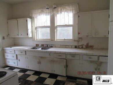 802 E Cypress Ave, Bastrop, LA 71220 - photo 5