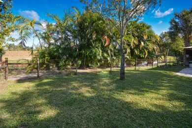 9076 150th Ct N Jupiter FL-large-027-28-
