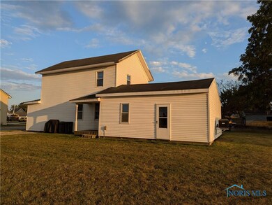 105 West St, Archbold, OH 43502 - photo 3