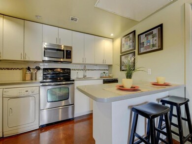 2408 Leon St unit 111, Austin, TX 78705 - photo 3