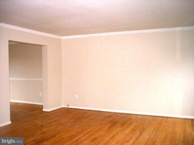 309 Brushwood Dr, Owings Mills, MD 21117 - photo 4