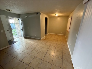 9240 Date St unit 9, Fontana, CA 92335 - photo 2