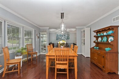 6614 Rosehill Rd, Shawnee, KS 66216 - photo 4