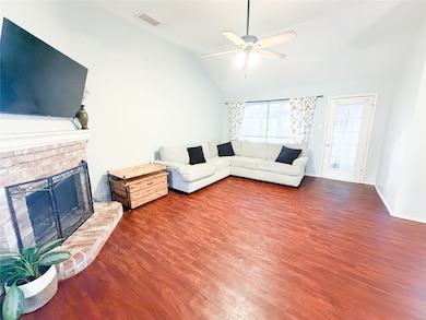 2115 Meadowview Dr, Corinth, TX 76210 - photo 2