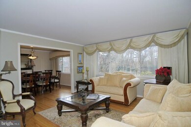 8024 Cindy Ln, Bethesda, MD 20817 - photo 4
