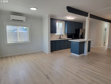 129 N P St, Cottage Grove, OR 97424 - photo 5