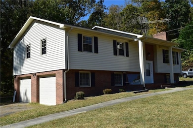 104 Windover Dr, Pilot Mountain, NC 27041 - photo 3