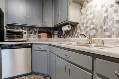 12117 W 64th Terrace, Shawnee, KS 66216 - photo 4