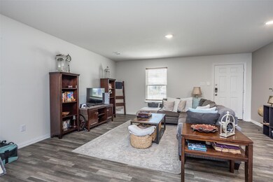 1512 Roy St, Gainesville, TX 76240 - photo 7