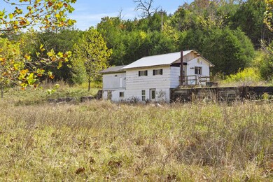 Table Rock Lake, Acreage Pond