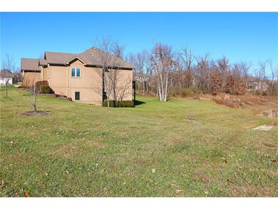Spacious Backyard - Home is next to Greenspace!
