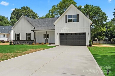 1678 Sharon Ln unit 12, Lancaster, SC 29720 - photo 3