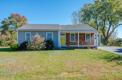 10 Crescent View Ave, Cape Elizabeth, ME 04107 - photo 2