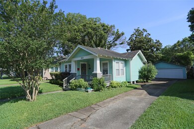 923 Pizer St, Houston, TX 77009 - photo 2