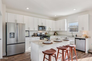 240 Artist Ave, Johnson City, TN 37615 - photo 2