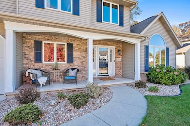 1000 Rolling Green Dr, Green Bay, WI 54313 - photo 4