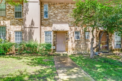 10745 Sandpiper Ln unit 13, Dallas, TX 75230 - photo 2