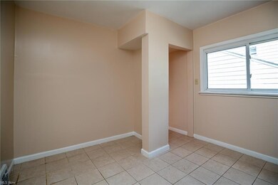 5265 Arch St, Maple Heights, OH 44137 - photo 7