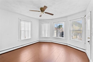 167 Sisson St, Pawtucket, RI 02860 - photo 3