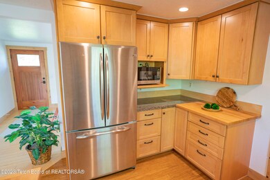 445 North 4th Street-58