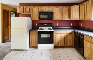 93 Center Depot Rd unit 55, Charlton, MA 01507 - photo 4