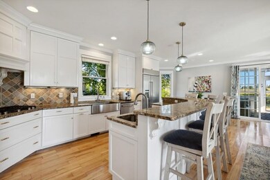 07_631UptonDrive_177004_Kitchen_LowRes