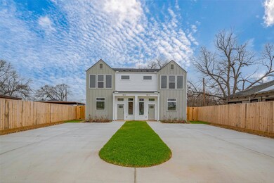 918 Saint Clair St unit B, Houston, TX 77088 - photo 5