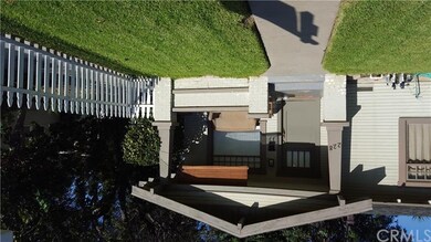 Large fenced in yard for Unit A