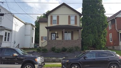 215 Emerson St, Vandergrift, PA 15690 - photo 2