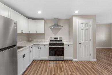 1013 Walnut Ave, Rosenberg, TX 77471 - photo 3