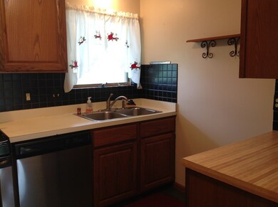 132 Briar Way, Greenfield, MA 01301 - photo 6