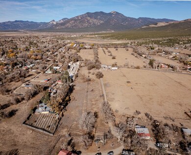 520 Kit Carson Rd, Taos, NM 87571 - photo 7