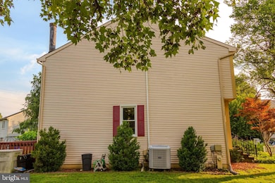 6341 Loring Dr, Columbia, MD 21045 - photo 3