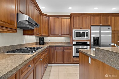 658 Glen St unit 102, Edmonds, WA 98020 - photo 5